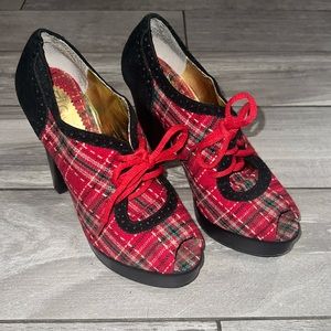 ZINC BLACK SUEDE & RED TARTAN FABRIC LACE UP PLATFORM SHOES -SZ 7 1/2